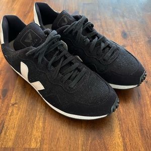 VEJA SDU Rec Flannel Dark White Natural M10